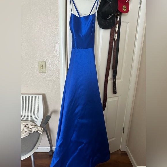 B Darlin Prom dress royal blue - Picture 3 of 6